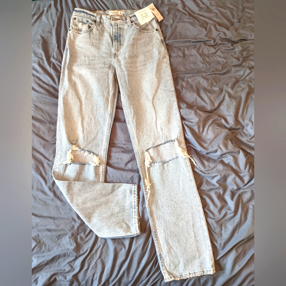 NWT the 90's straight Abercrombie Jeans